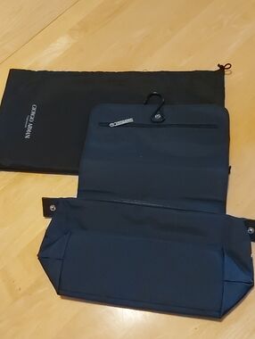 Giorgio Armani Black Men’s Hanging Toiletry Organizer